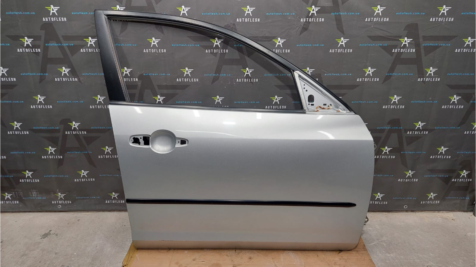 Дверь передняя правая BP4K58031D, код краски: 22V Mazda 3 BK хетчбек бу